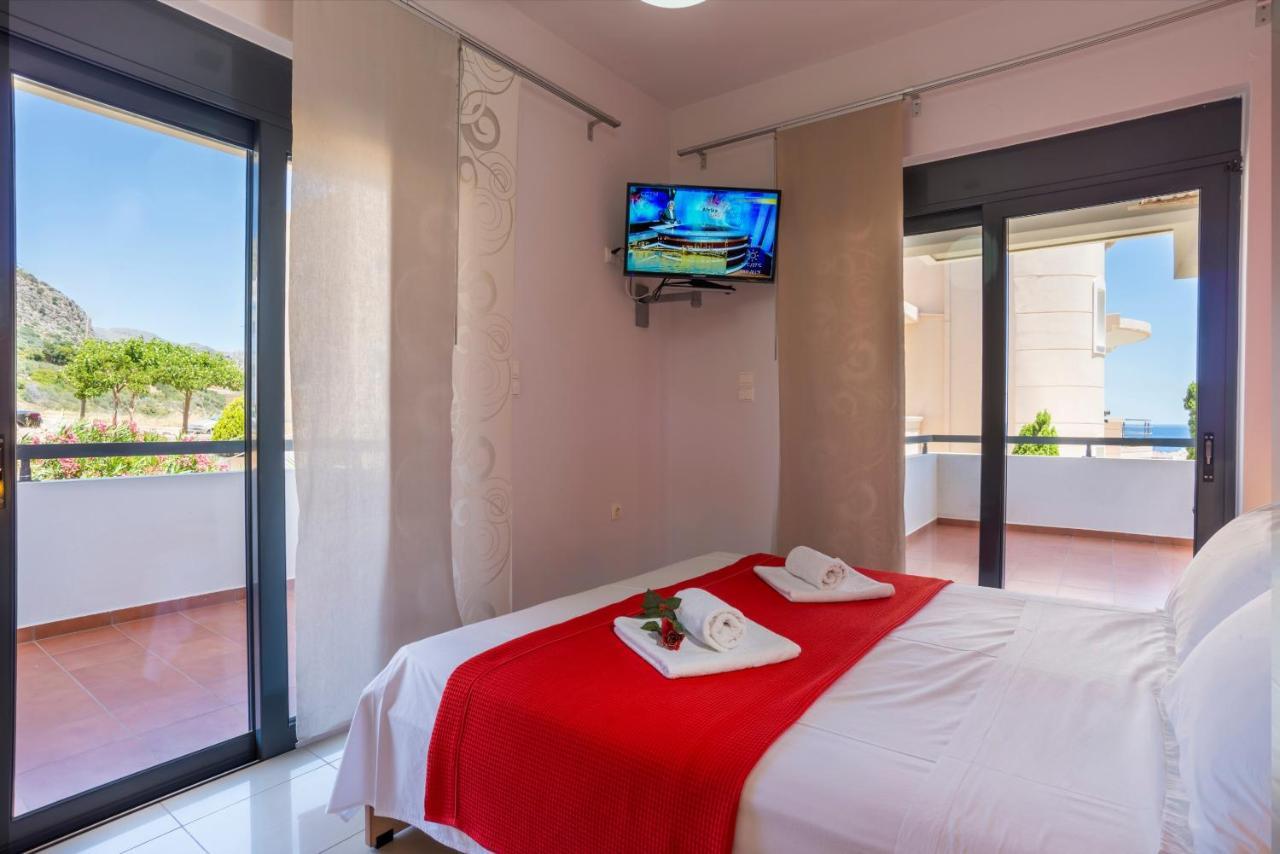 Caravella Luxury Apartments Paleokhóra Eksteriør bilde